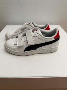 PUMA Kids White Sneakers with Black Side Stripe and Red Heel